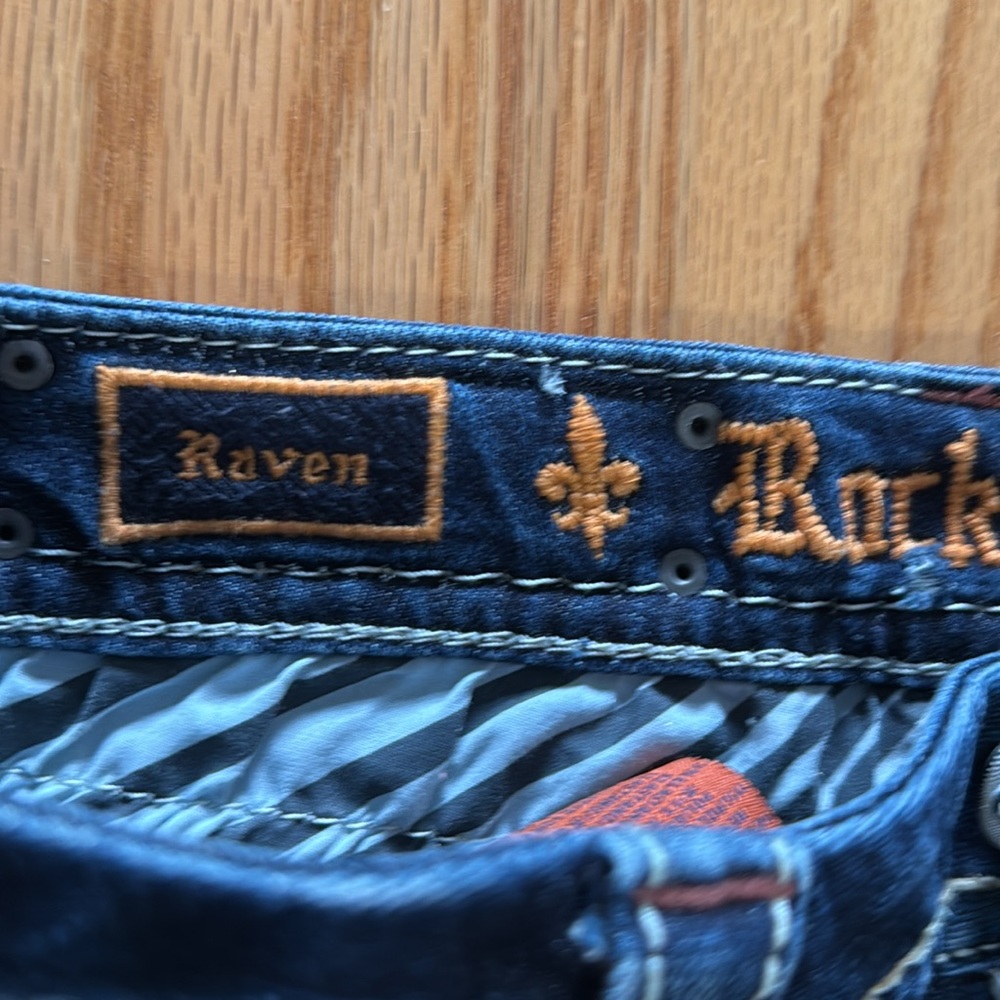 Ladies Rock Revival jeans, size 28 hemmed to a 30 length like new hardly worn. - Picture 10 of 16